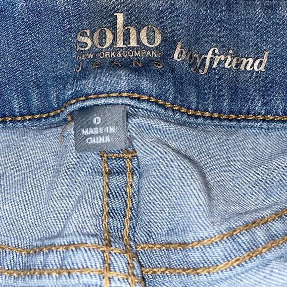 New York & Co SOHO Boyfriend Floral Embroidered Jeans Distressed Size 0 - Picture 9 of 11